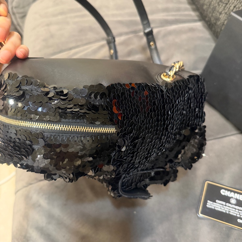 全新全配❤️ 香奈兒 #限量款亮片 #黑金 #小書包 #雙肩包-8