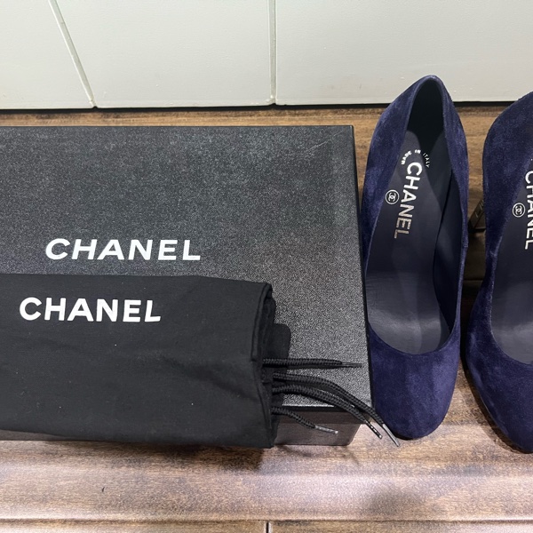chanel 麂皮跟鞋-9
