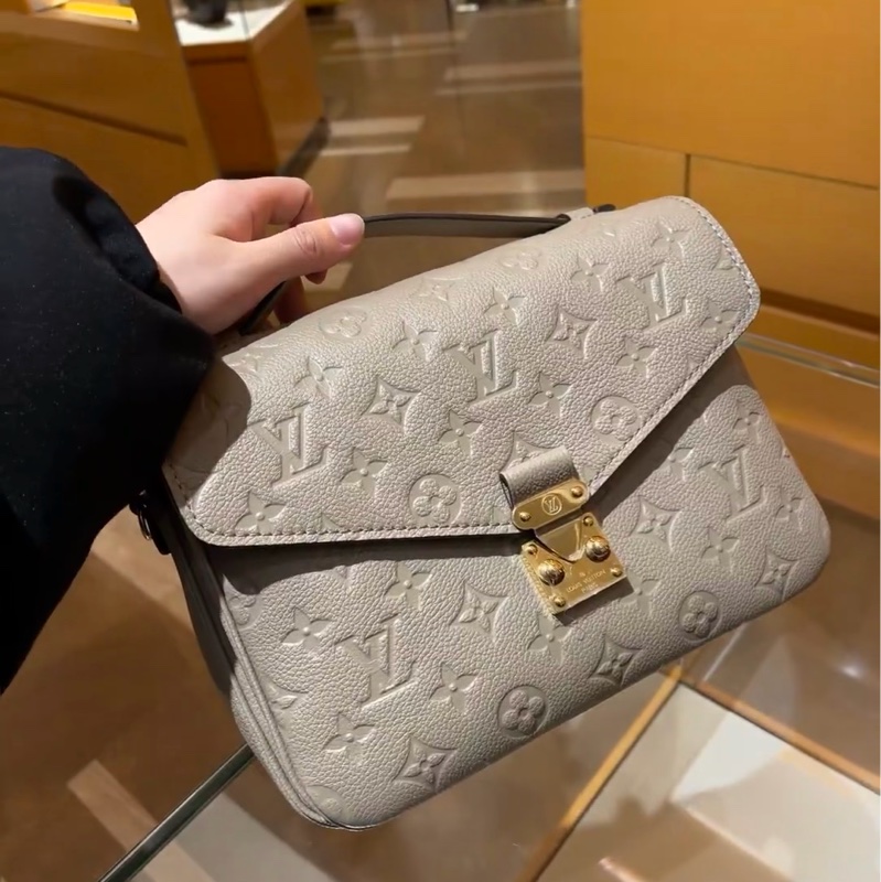 99新全配❤️ #lv #大象灰 #全皮 #郵差包 #斜背包-0