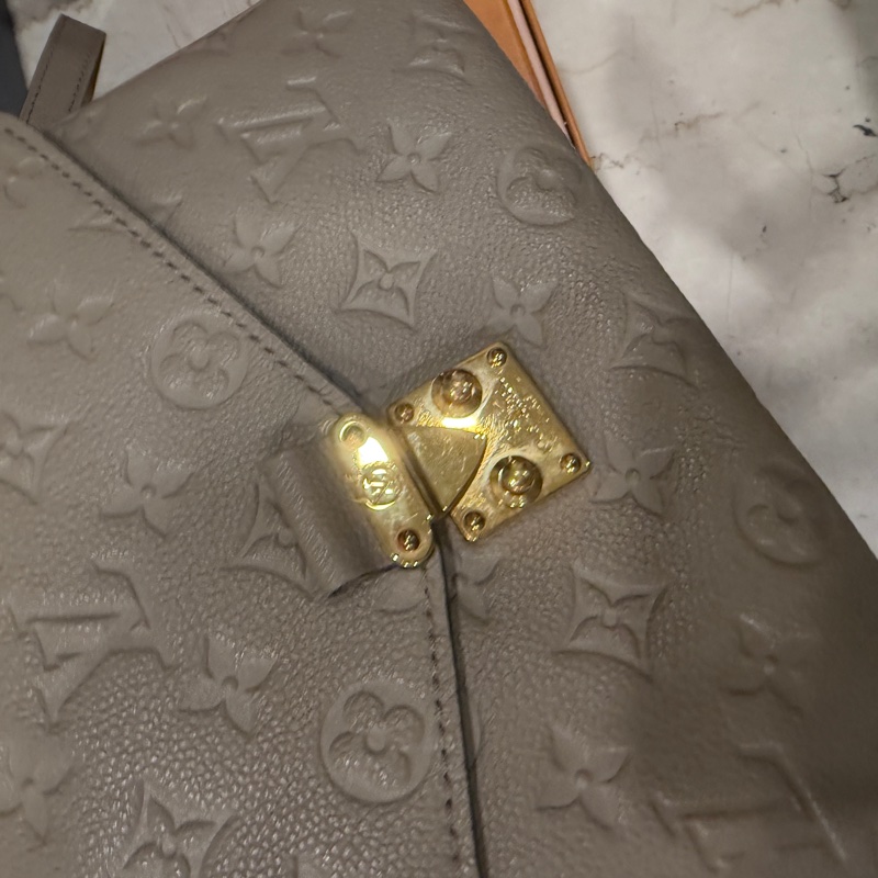 99新全配❤️ #lv #大象灰 #全皮 #郵差包 #斜背包-3