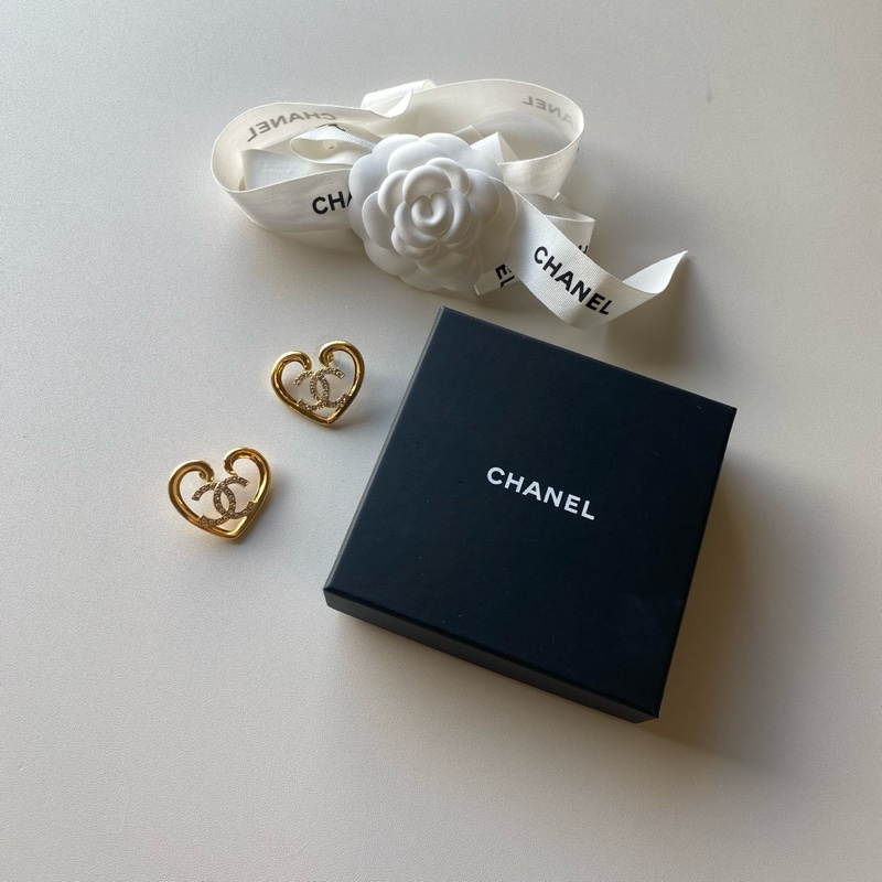 『全新閒置』Chanel 愛心logo耳環(許路兒同款）-1