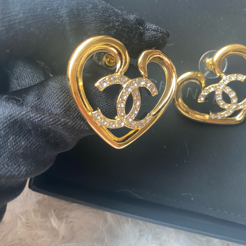 『全新閒置』Chanel 愛心logo耳環(許路兒同款）-10