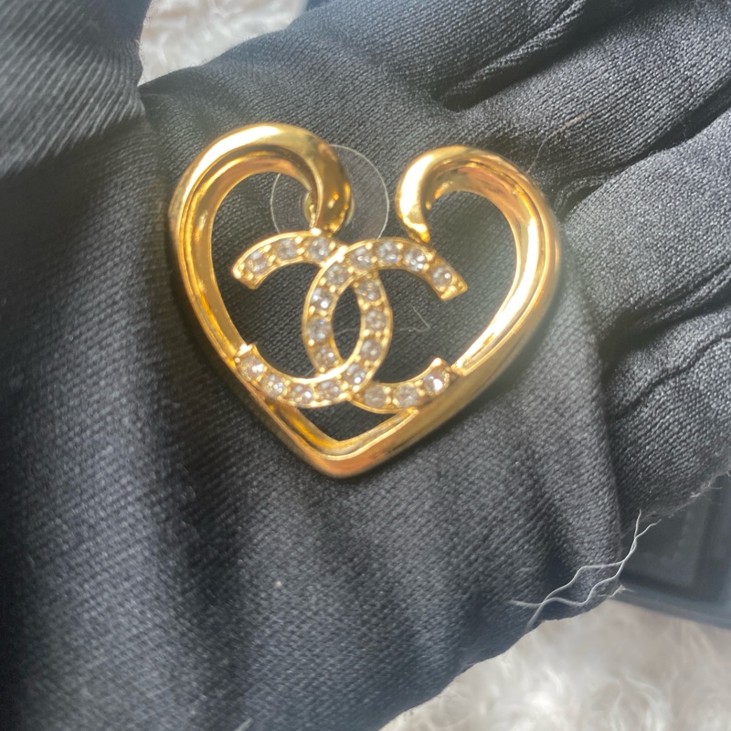 『全新閒置』Chanel 愛心logo耳環(許路兒同款）-12