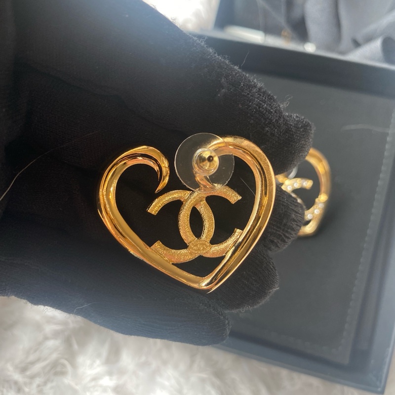 『全新閒置』Chanel 愛心logo耳環(許路兒同款）-13