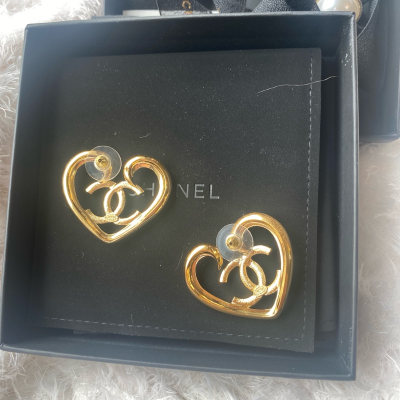 『全新閒置』Chanel 愛心logo耳環(許路兒同款）-14