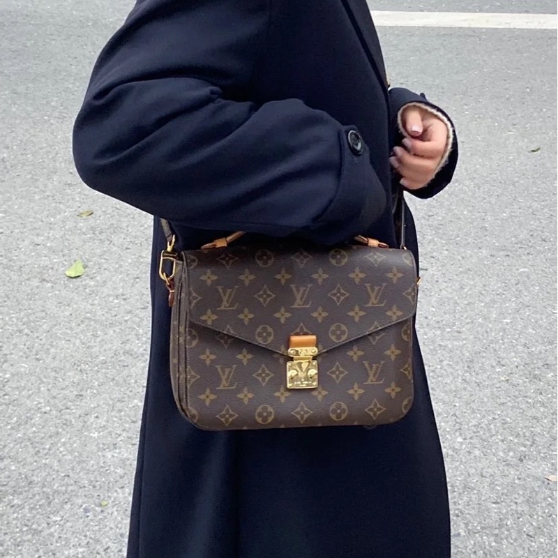 大熱款🔥99新🈶購證😍Lv老花郵差包單肩斜挎包-2