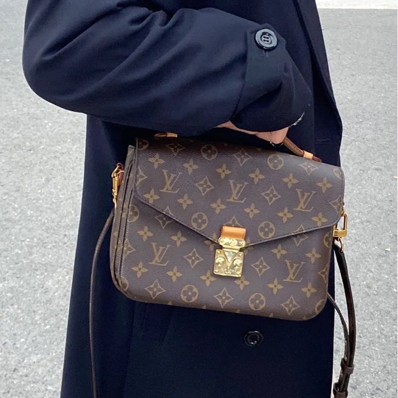 大熱款🔥99新🈶購證😍Lv老花郵差包單肩斜挎包-3
