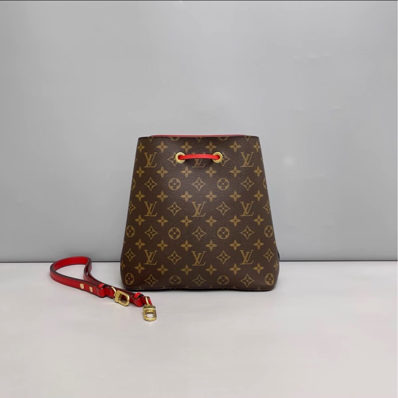 實用百搭神包😍99新🆕Lv路易威登老花NeoNoe紅色水桶包單肩斜挎包-7