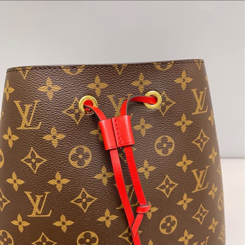 實用百搭神包😍99新🆕Lv路易威登老花NeoNoe紅色水桶包單肩斜挎包-8