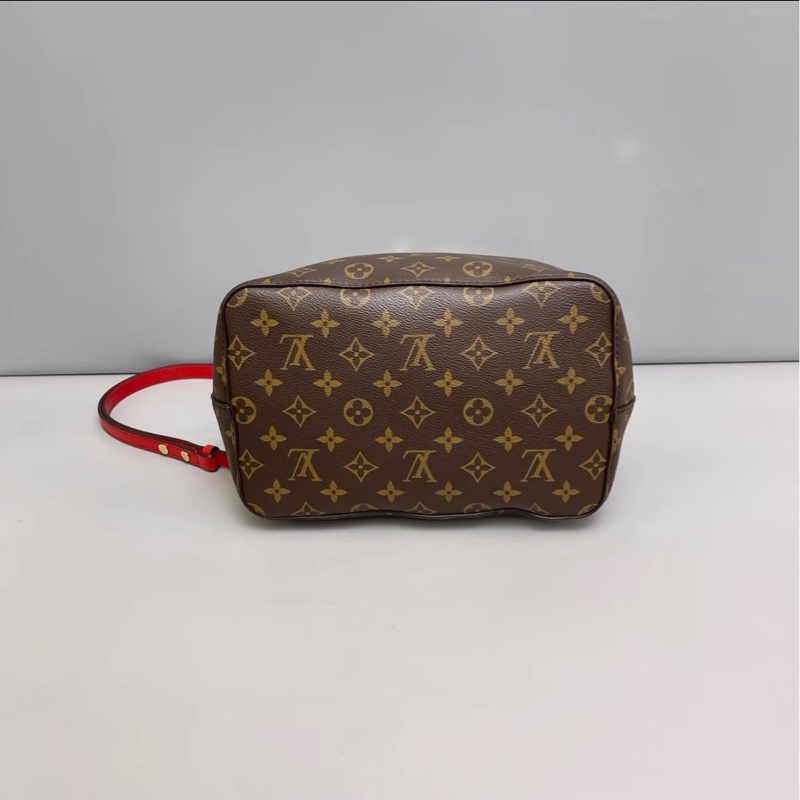 實用百搭神包😍99新🆕Lv路易威登老花NeoNoe紅色水桶包單肩斜挎包-10