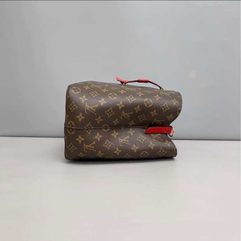 實用百搭神包😍99新🆕Lv路易威登老花NeoNoe紅色水桶包單肩斜挎包-14