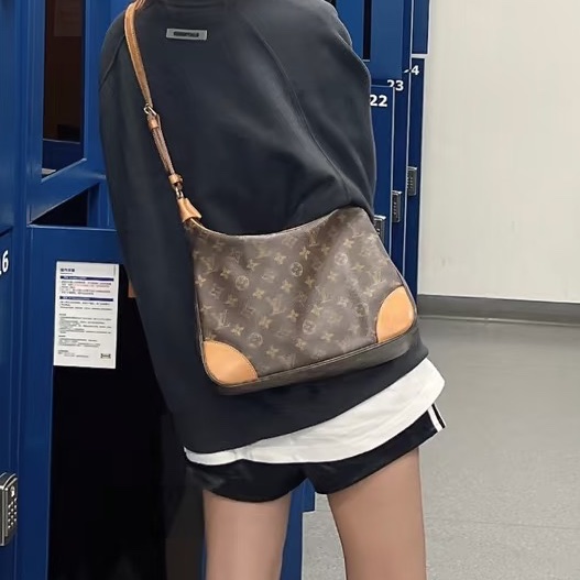 耐用百搭不膩😍99新🆕Lv老花小號牛角包單肩斜挎包🥐-3