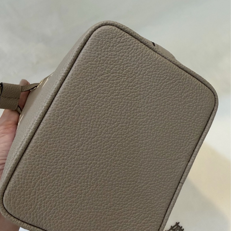 L V斑鳩灰水桶包 m45261-2