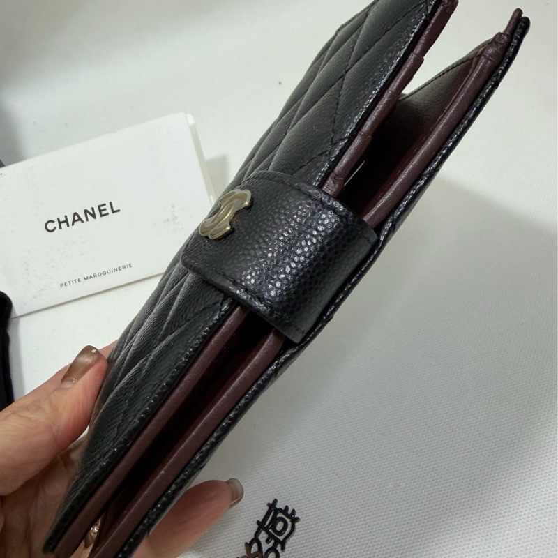 Chanel 新款護照中夾 黑金-7