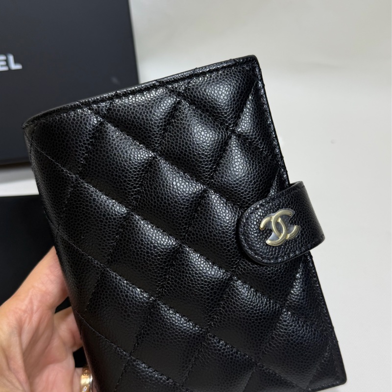 Chanel 新款護照中夾 黑金-9