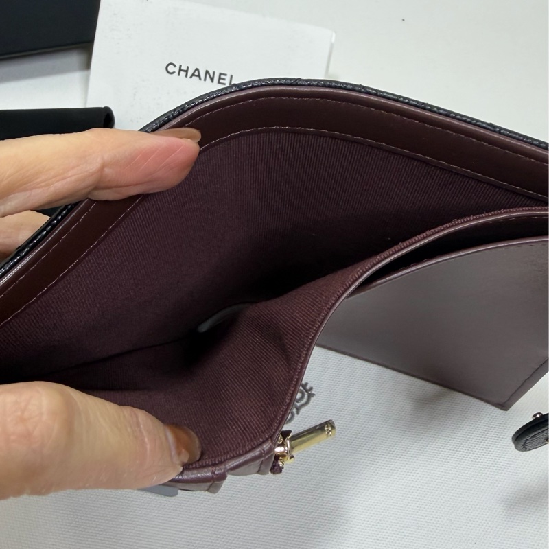 Chanel 新款護照中夾 黑金-12