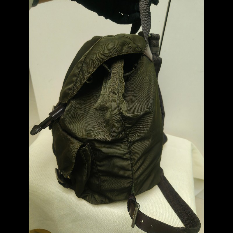 🔥年終狂降🔥【限時降價只到12/31（原16,800）】【8成新】㊣✨PRADA✨普拉達 綠色 帆布 皮革 口袋 中型 後背包 /二手包/二手精品🌳二手樹屋🌳-2