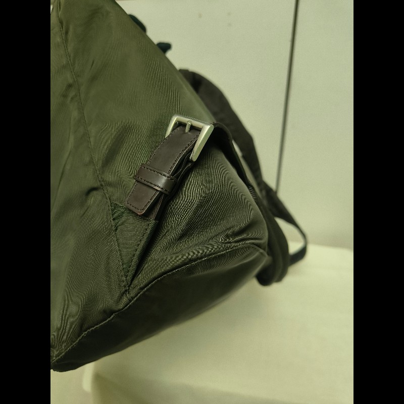 🔥年終狂降🔥【限時降價只到12/31（原16,800）】【8成新】㊣✨PRADA✨普拉達 綠色 帆布 皮革 口袋 中型 後背包 /二手包/二手精品🌳二手樹屋🌳-9