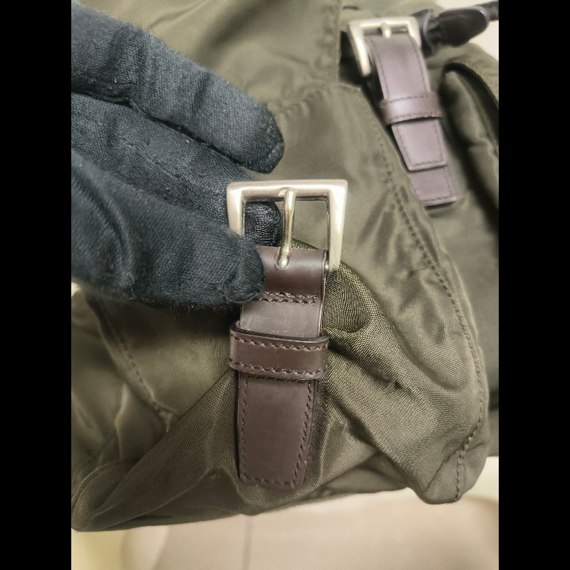 🔥年終狂降🔥【限時降價只到12/31（原16,800）】【8成新】㊣✨PRADA✨普拉達 綠色 帆布 皮革 口袋 中型 後背包 /二手包/二手精品🌳二手樹屋🌳-18