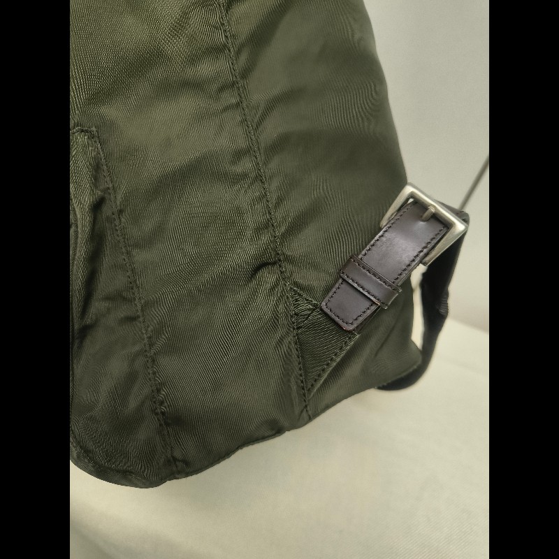 🔥年終狂降🔥【限時降價只到12/31（原16,800）】【8成新】㊣✨PRADA✨普拉達 綠色 帆布 皮革 口袋 中型 後背包 /二手包/二手精品🌳二手樹屋🌳-23