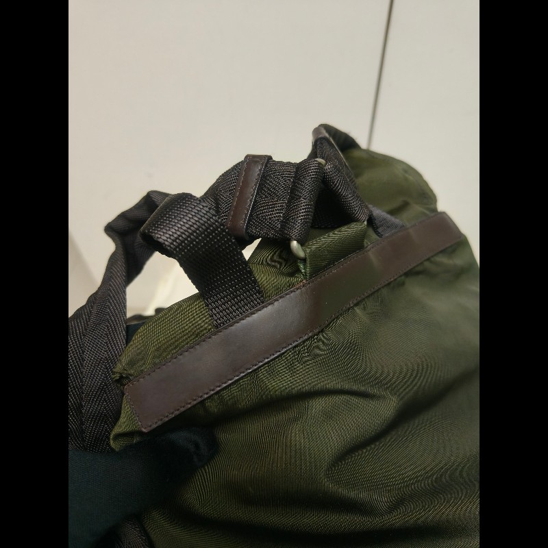 🔥年終狂降🔥【限時降價只到12/31（原16,800）】【8成新】㊣✨PRADA✨普拉達 綠色 帆布 皮革 口袋 中型 後背包 /二手包/二手精品🌳二手樹屋🌳-34