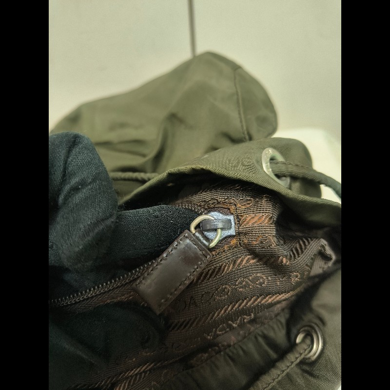 🔥年終狂降🔥【限時降價只到12/31（原16,800）】【8成新】㊣✨PRADA✨普拉達 綠色 帆布 皮革 口袋 中型 後背包 /二手包/二手精品🌳二手樹屋🌳-49