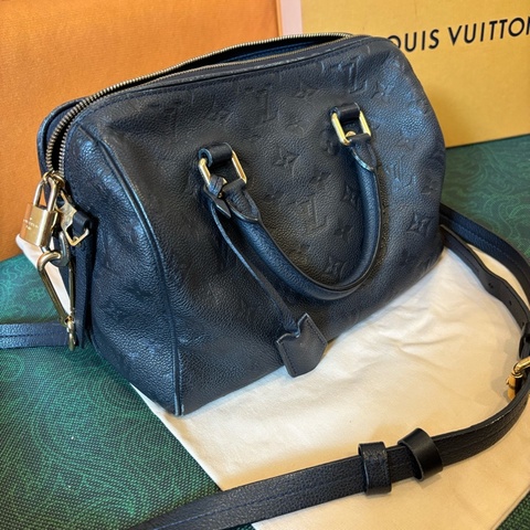 Louis Vuitton 黑色 Monogram Empreinte 系列