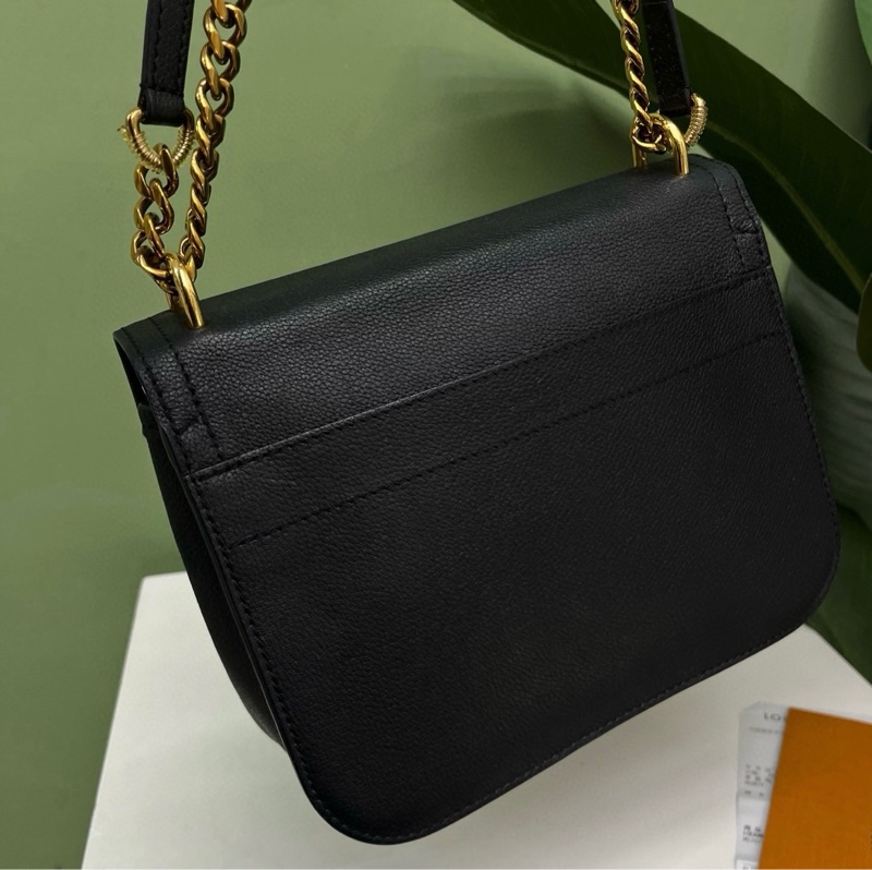 LV lockme chain黑金鍊條包-3