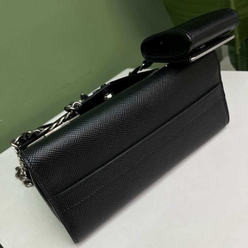 Prada機器人鏈條包-5