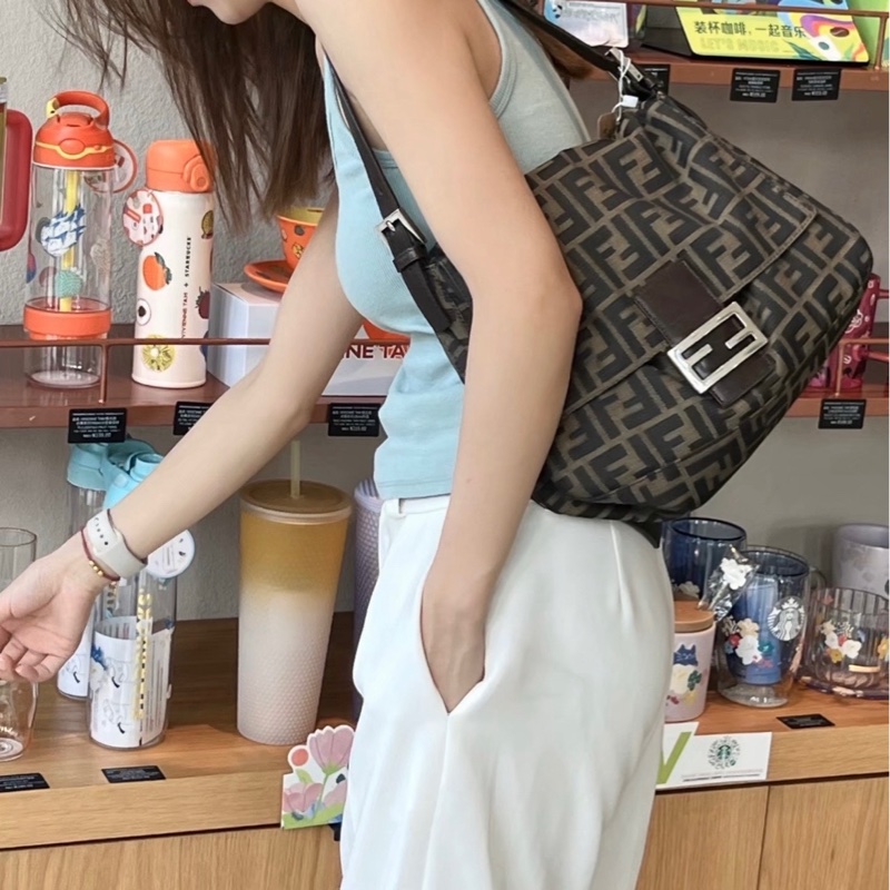 Fendi芬迪老花大法棍-1