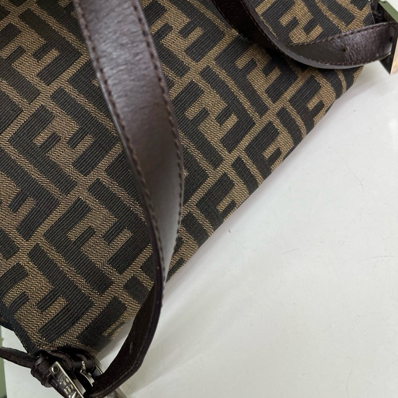 Fendi芬迪老花大法棍-4