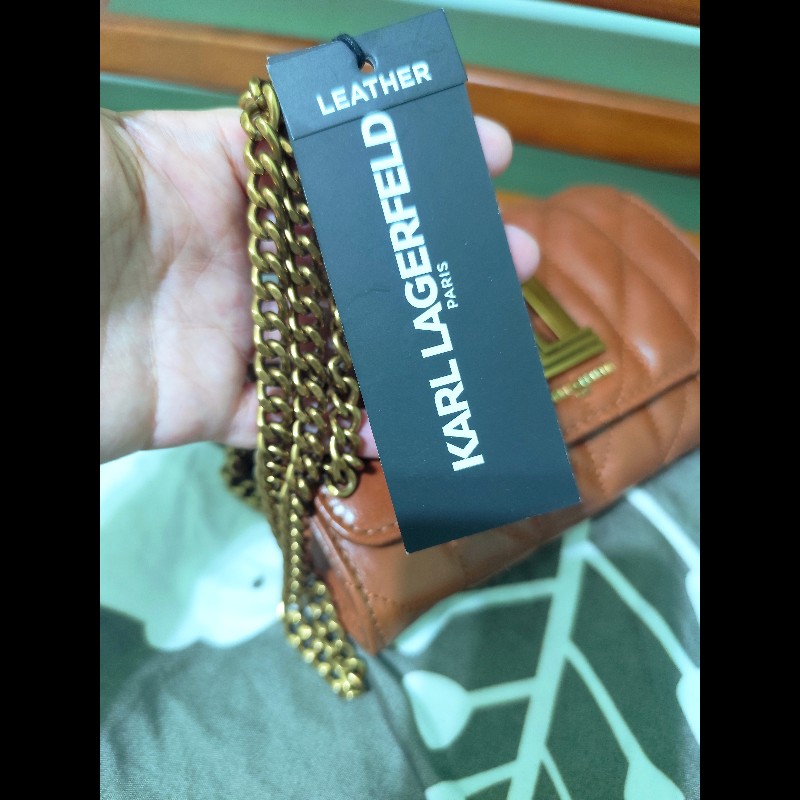 Karl Lagerfeld Lafayette 真皮復古紋WOC 復古焦糖棕
(全新)帶原包裝-13