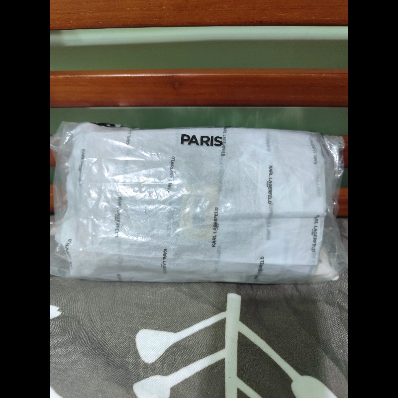 Karl Lagerfeld Lafayette 真皮復古紋WOC 復古焦糖棕
(全新)帶原包裝-16