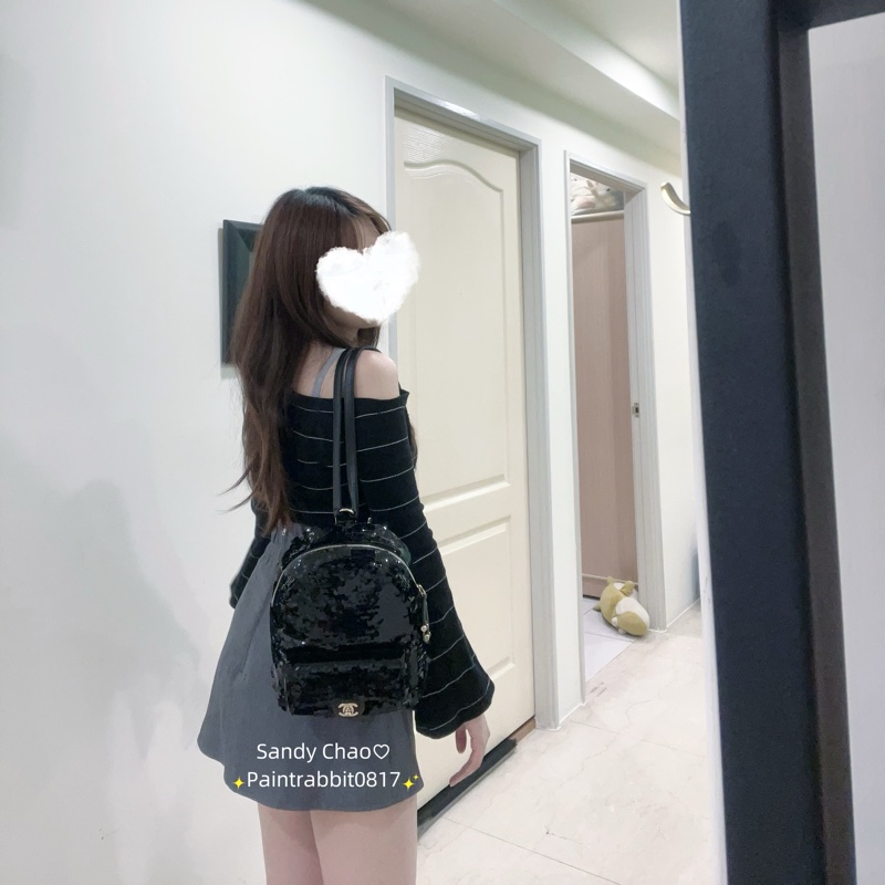 ෆ Chanel 黑金黑天鵝亮片小書包 🎒後背🖤-0