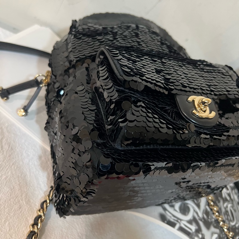 ෆ Chanel 黑金黑天鵝亮片小書包 🎒後背🖤-9