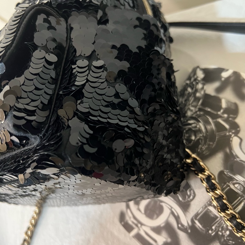 ෆ Chanel 黑金黑天鵝亮片小書包 🎒後背🖤-10