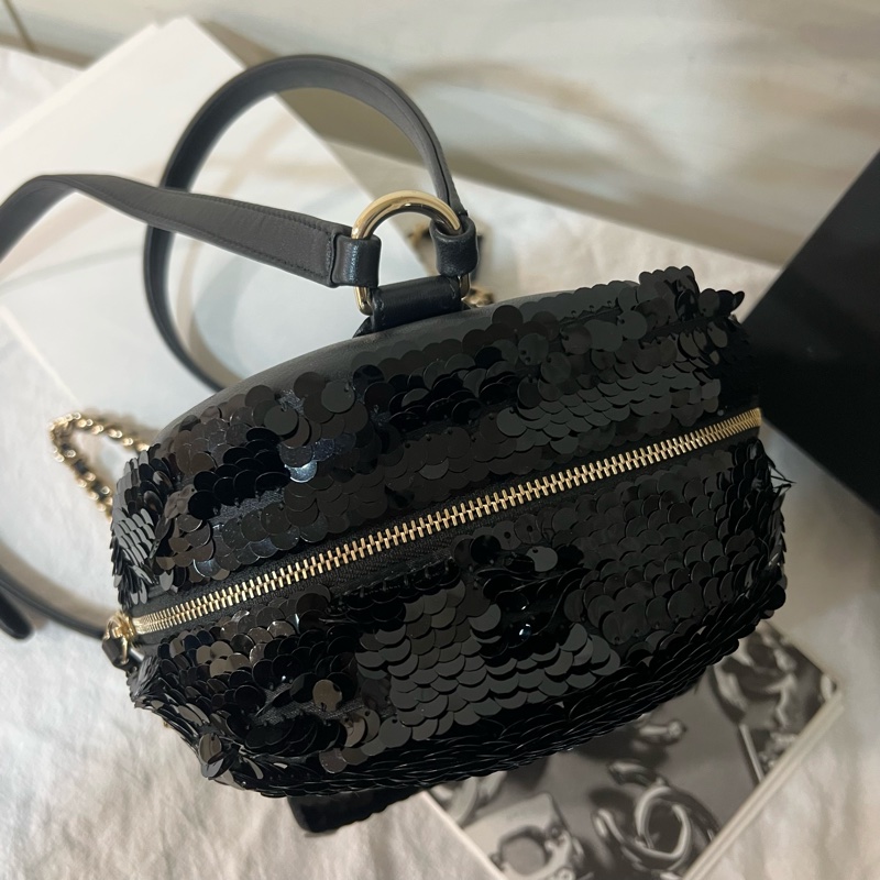 ෆ Chanel 黑金黑天鵝亮片小書包 🎒後背🖤-11