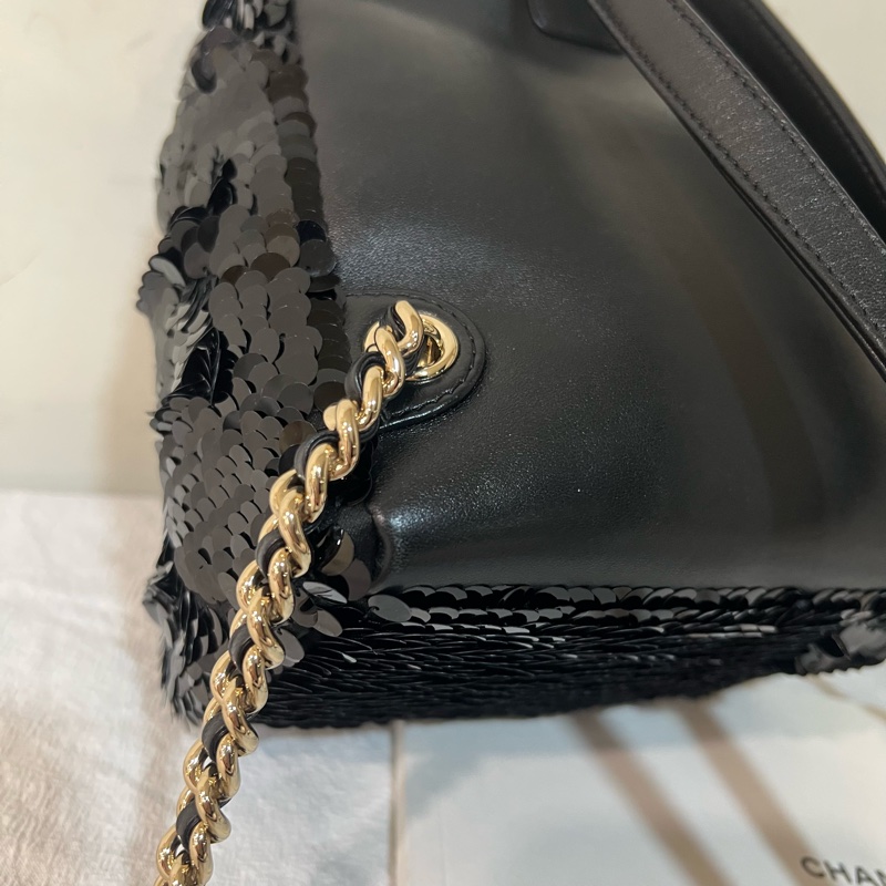 ෆ Chanel 黑金黑天鵝亮片小書包 🎒後背🖤-13
