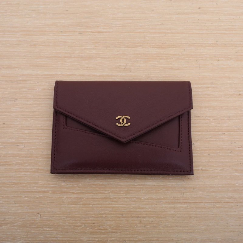 CHANEL 白色羊皮22開金扣CF季節款口蓋包大miniV紋二合一信封包肩背包-4