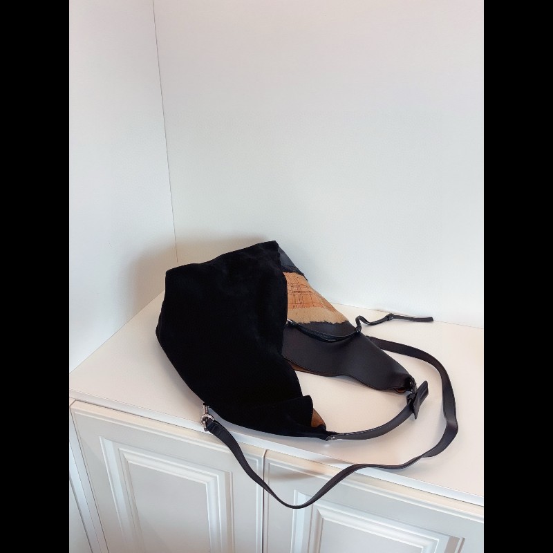 Loewe 黑色牛皮✖️麂皮多元素拼接Hobo-3