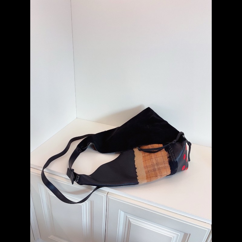 Loewe 黑色牛皮✖️麂皮多元素拼接Hobo-4