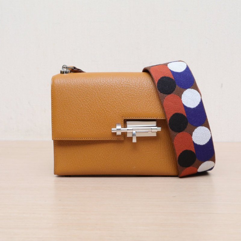 HERMES Verrou手槍包插銷包172S芝麻色Chevre山羊皮Z刻銀扣肩背包-1