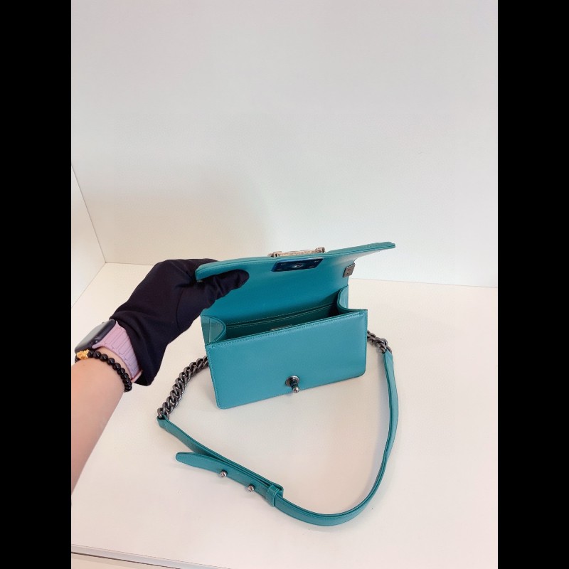 Chanel香奈兒 絕版高公價款 leboy綠色珍珠魚皮做舊銀扣 小號-5