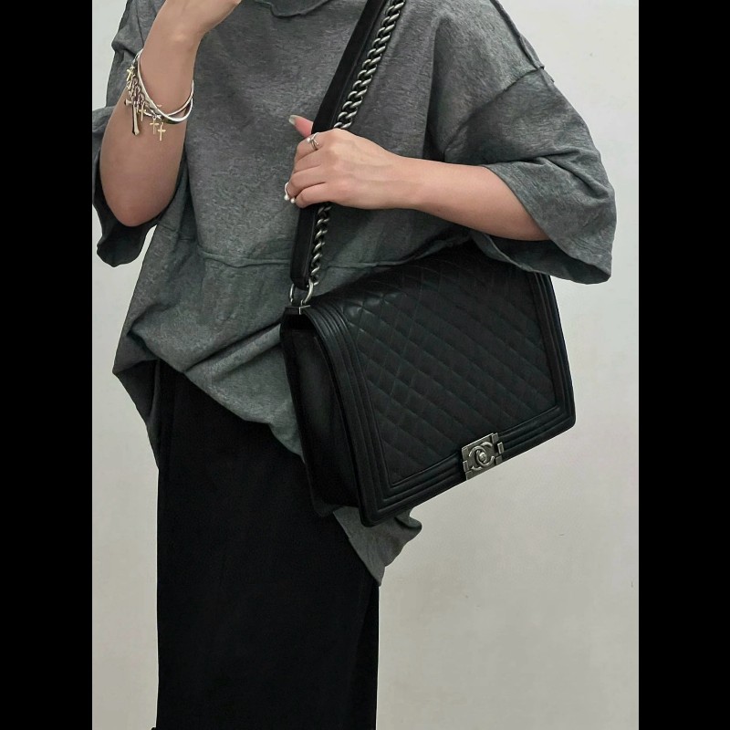 Chanel 黑銀菱格Leboy XXL 大號-1