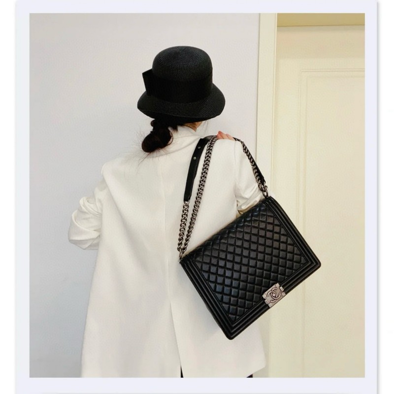 Chanel 黑銀菱格Leboy XXL 大號-2