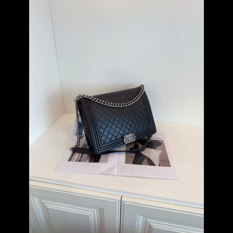 Chanel 黑銀菱格Leboy XXL 大號-5