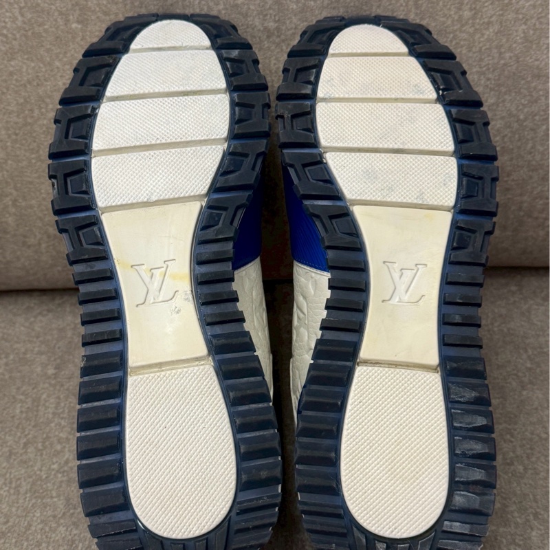 LV runaway藍白-4
