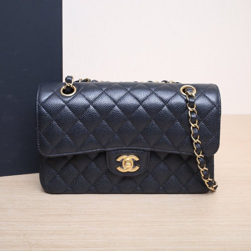 CHANEL CF口蓋包小號23黑色荔枝牛皮晶片開金扣菱格紋肩背包-0