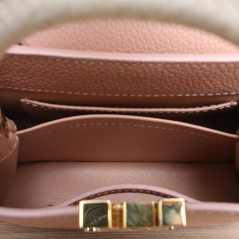 LOUIS VUITTON CapucinesMini21粉色牛皮/蛇皮金扣2021肩背包-4