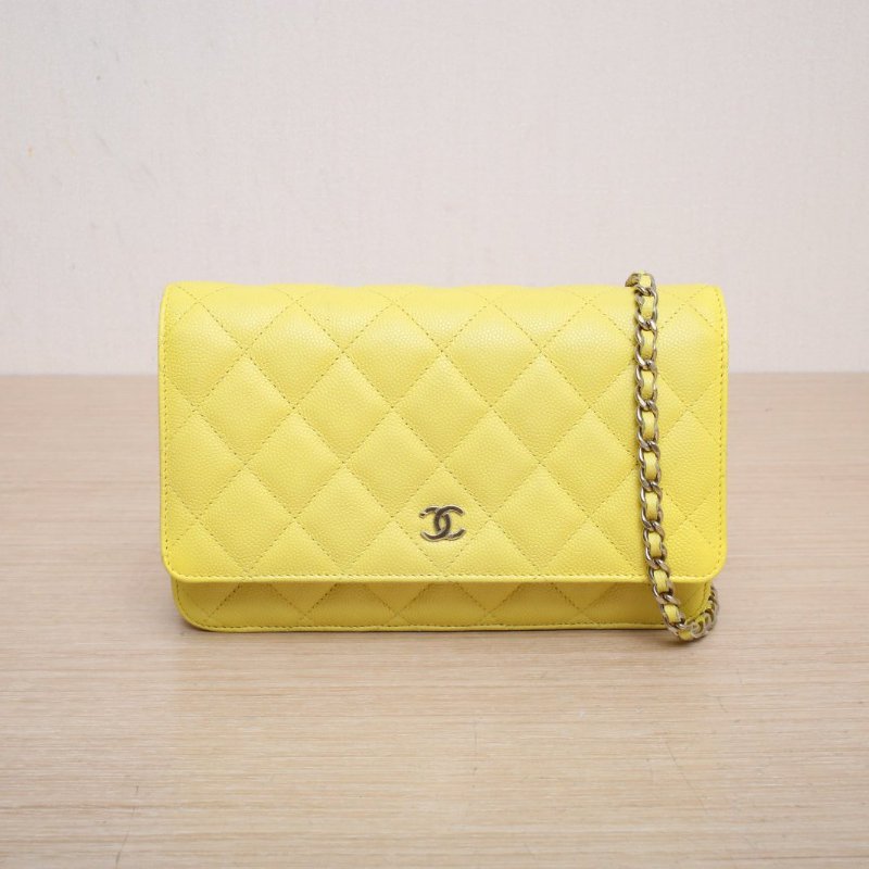 CHANEL CFWOC19黃色荔枝牛皮晶片開金扣肩背包-1